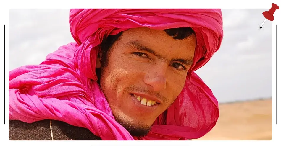 Berber na tle pustyni